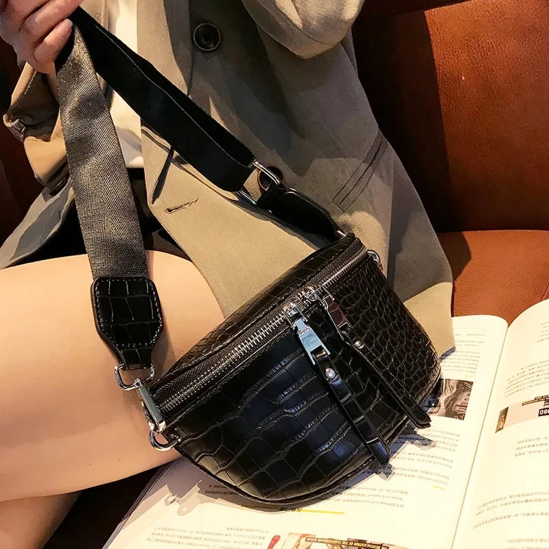 Luxury Designer Saddle Chest Bag – High-Quality Women’s Chain Crossbody & Hobo Purse