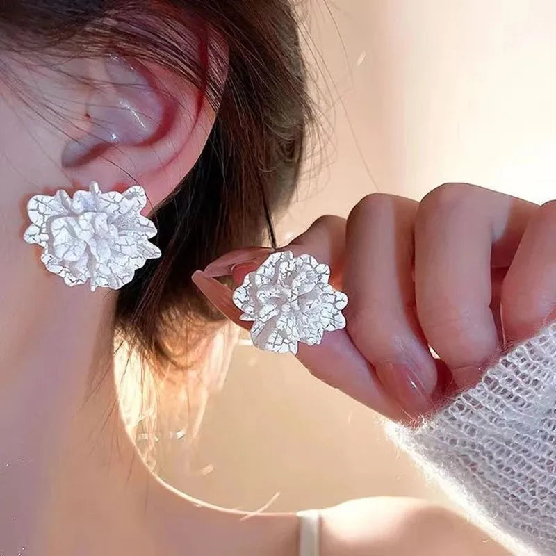 Big White Flower Stud Earrings – Unique Women’s Wedding Jewelry