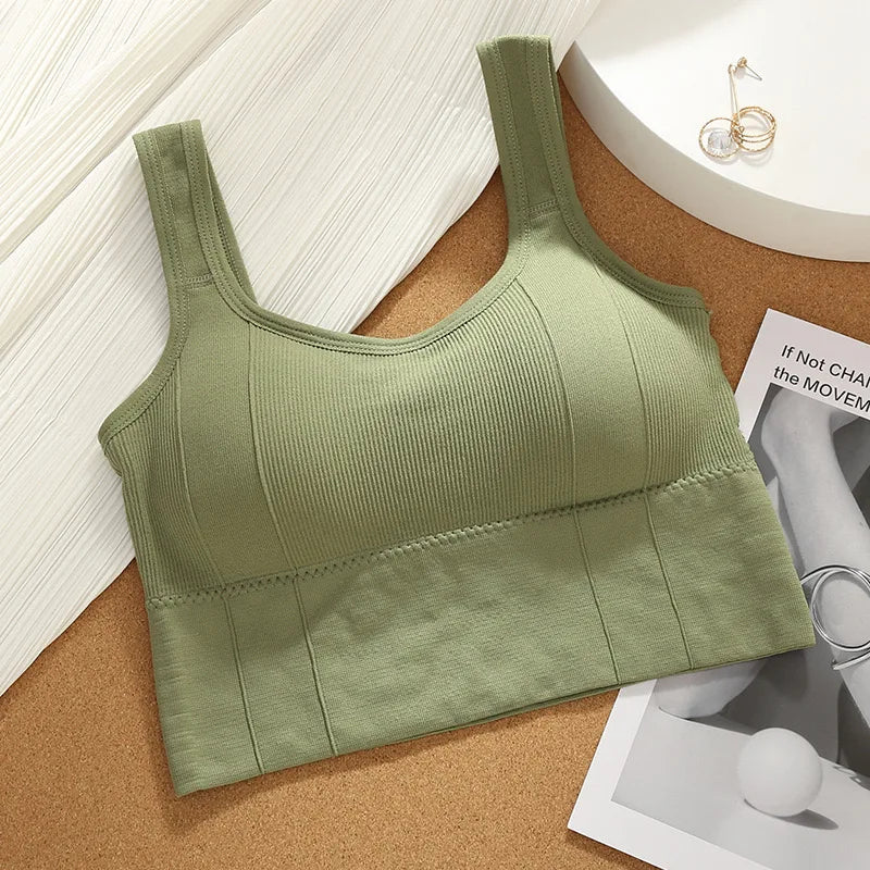 Seamless Push-Up Sports Bra – Breathable Shockproof Gym Top