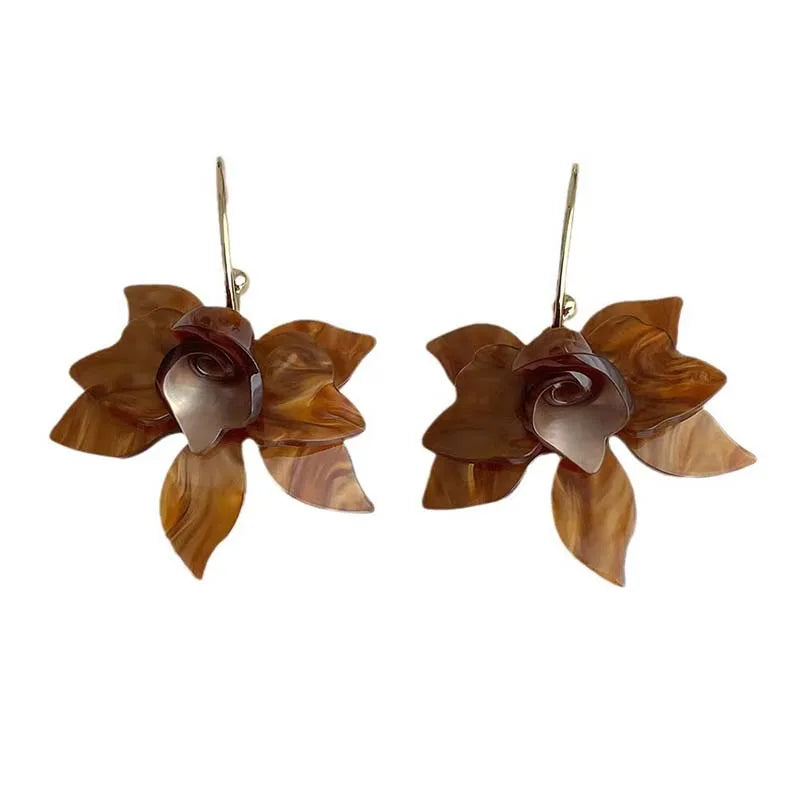 White & Brown Resin Flower Hoop Earrings – Trendy Women’s Statement Jewelry