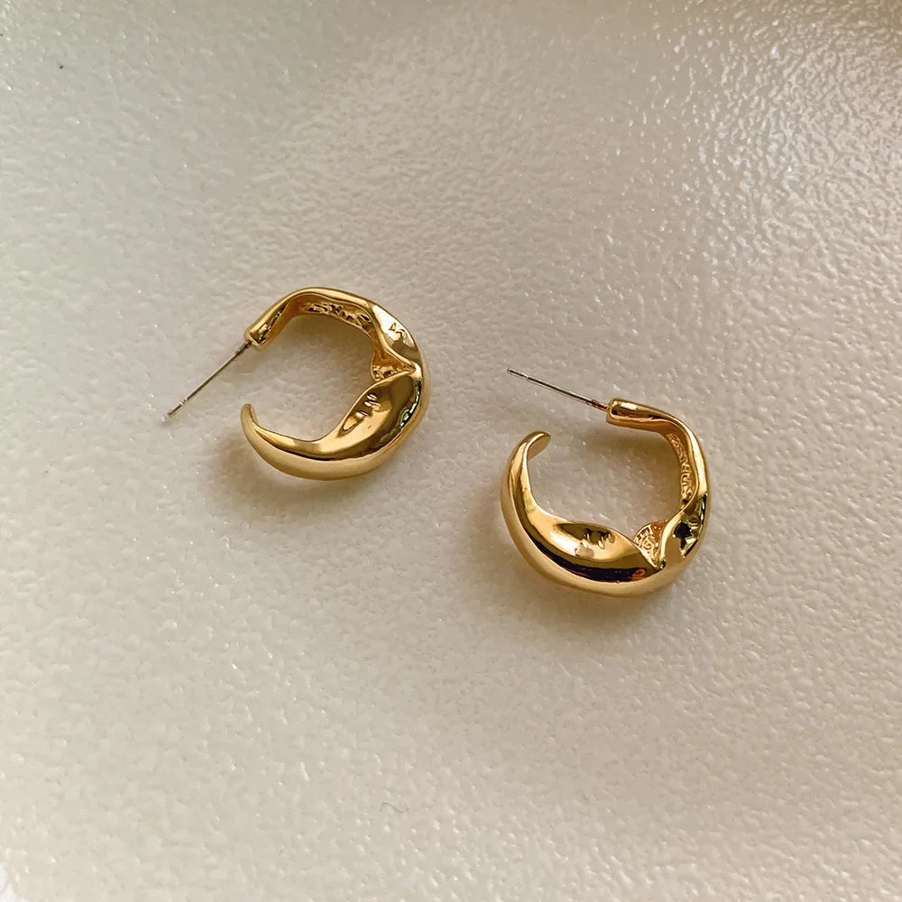 LATS Retro Geometric Hoop Earrings – Irregular Simple Circle Fashion Jewelry for Women