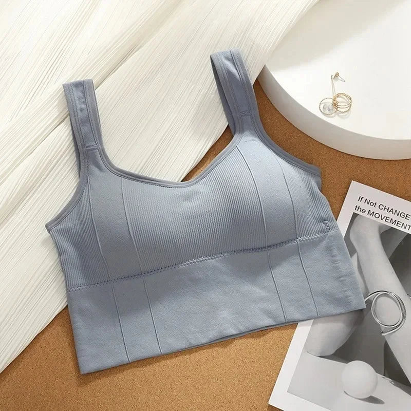 Seamless Push-Up Sports Bra – Breathable Shockproof Gym Top