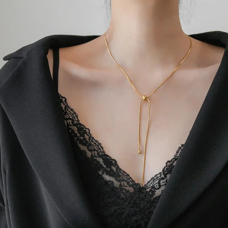Gold Stainless Steel Adjustable Necklace – Retro Clavicle Chain for Women