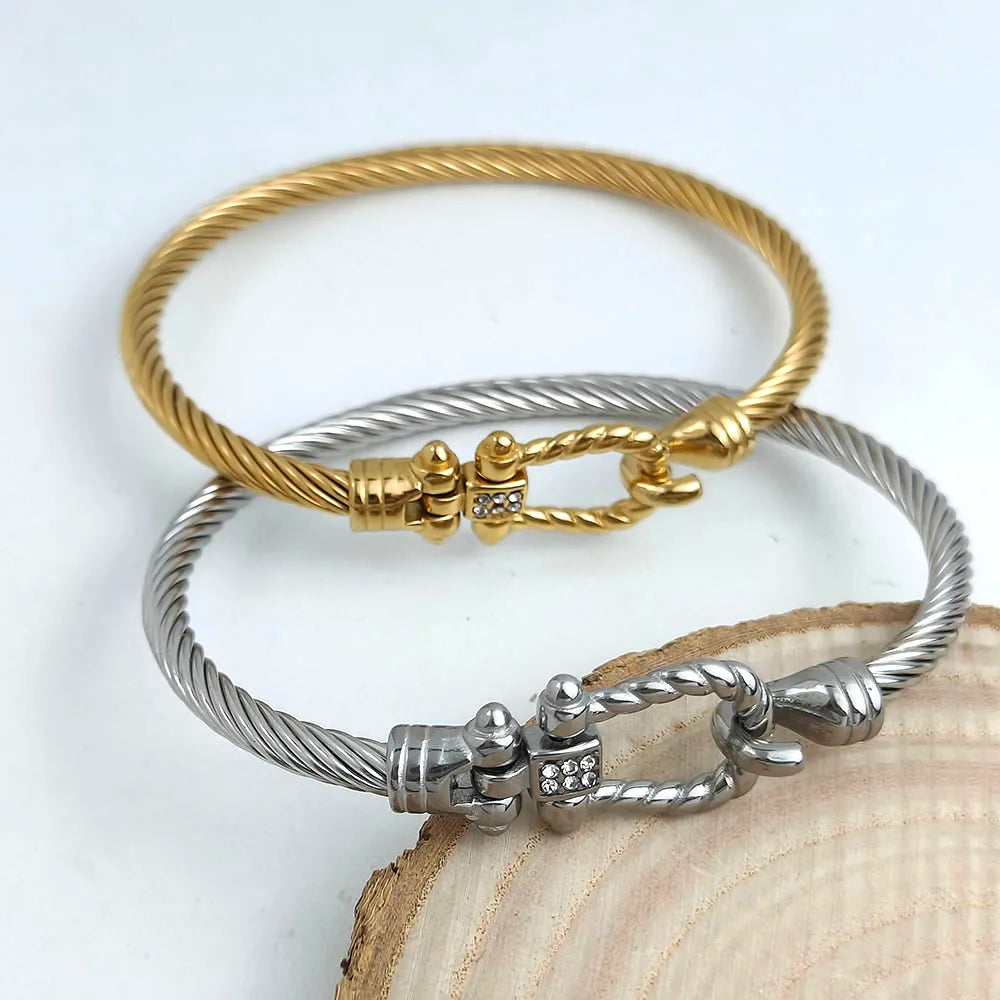 18K Gold-Plated Stainless Steel Horseshoe Bracelet – Waterproof Couple’s Jewelry