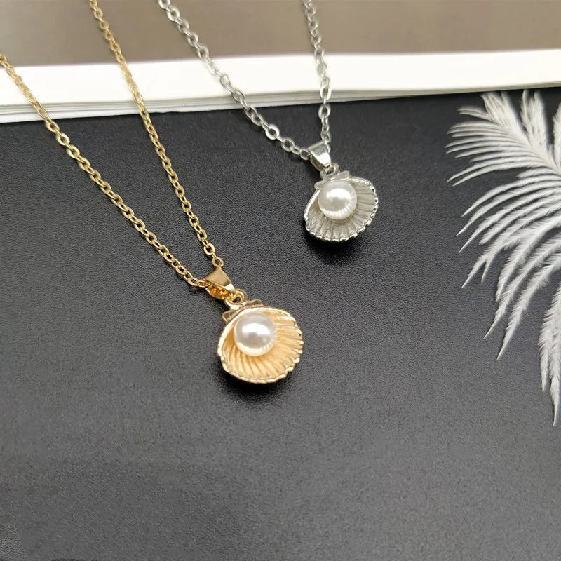 Shell & Pearl Pendant Necklace – Trendy Summer Choker for Women