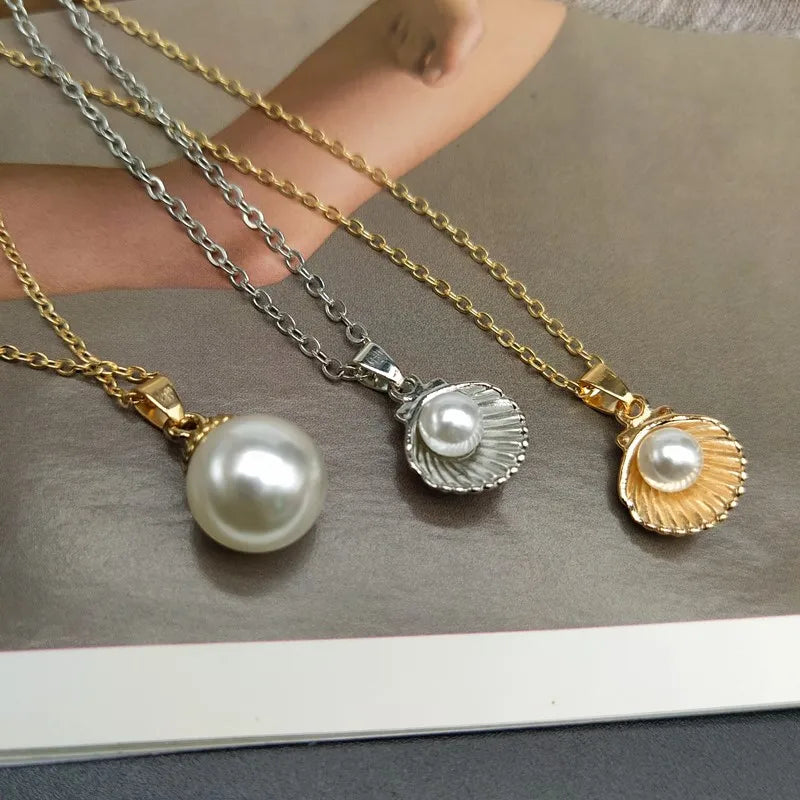 Shell & Pearl Pendant Necklace – Trendy Summer Choker for Women