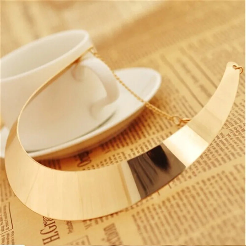 Gold Wide Collar Necklace – Minimalist European Street Style