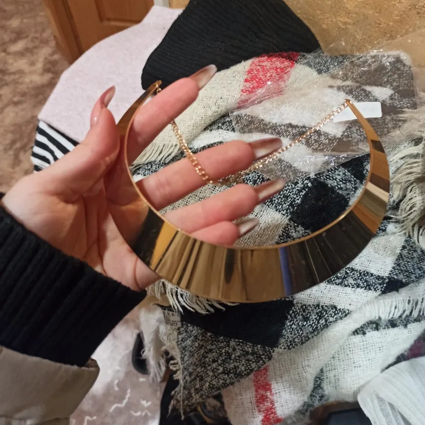 Gold Wide Collar Necklace – Minimalist European Street Style