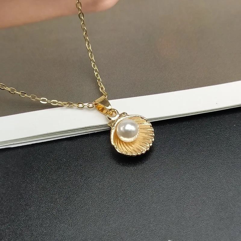 Shell & Pearl Pendant Necklace – Trendy Summer Choker for Women