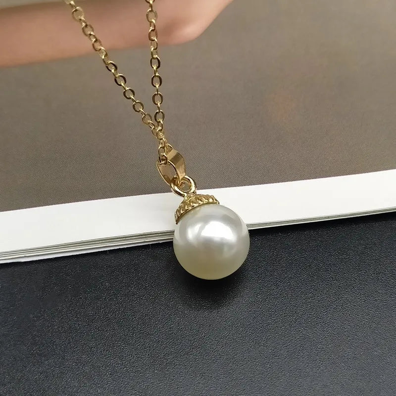 Shell & Pearl Pendant Necklace – Trendy Summer Choker for Women