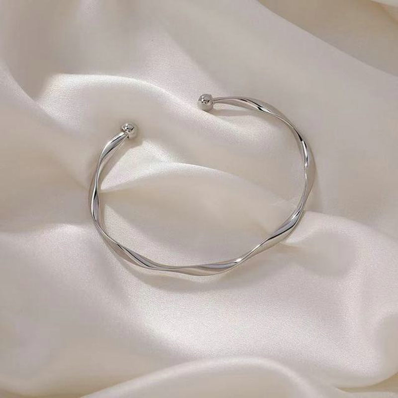 Personalized Retro Twisted Gold Bracelet – Unique Jewelry Gift for Women