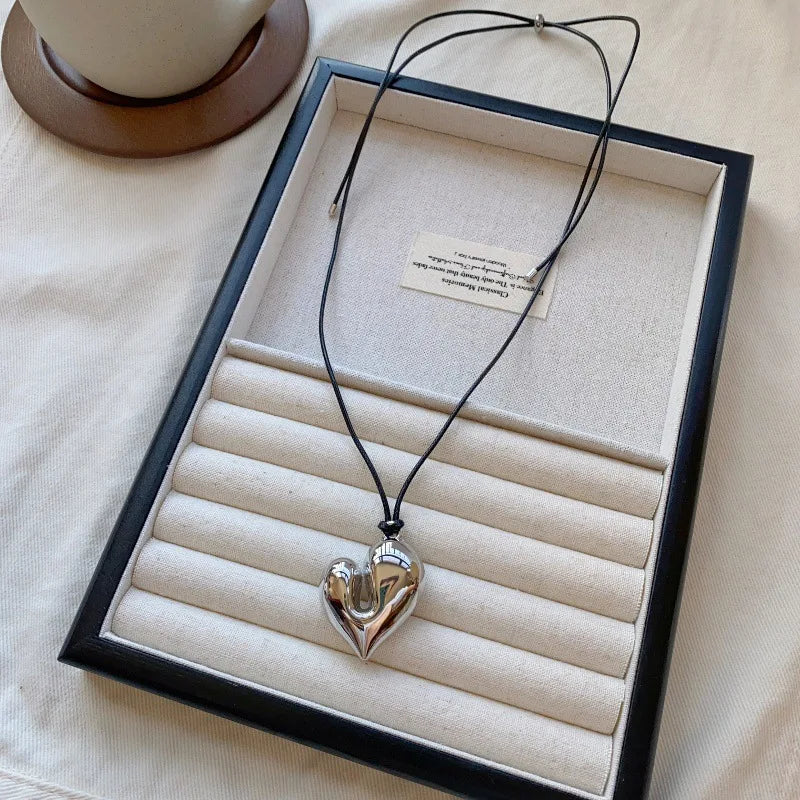 Heart Pendant Adjustable Sweater Necklace – Fashion Jewelry Accessory