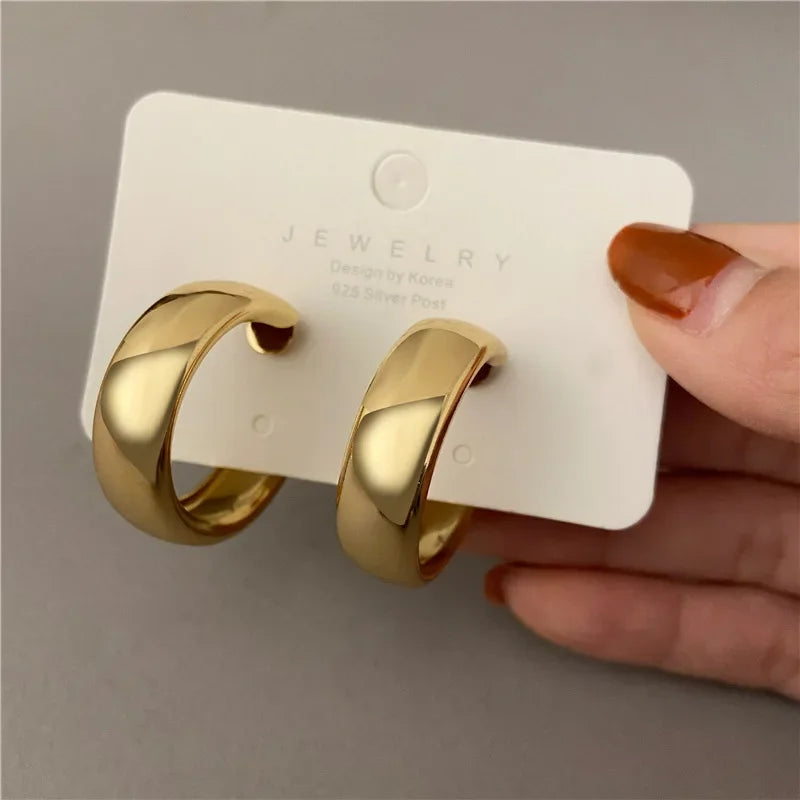 LATS Retro Geometric Hoop Earrings – Irregular Simple Circle Fashion Jewelry for Women