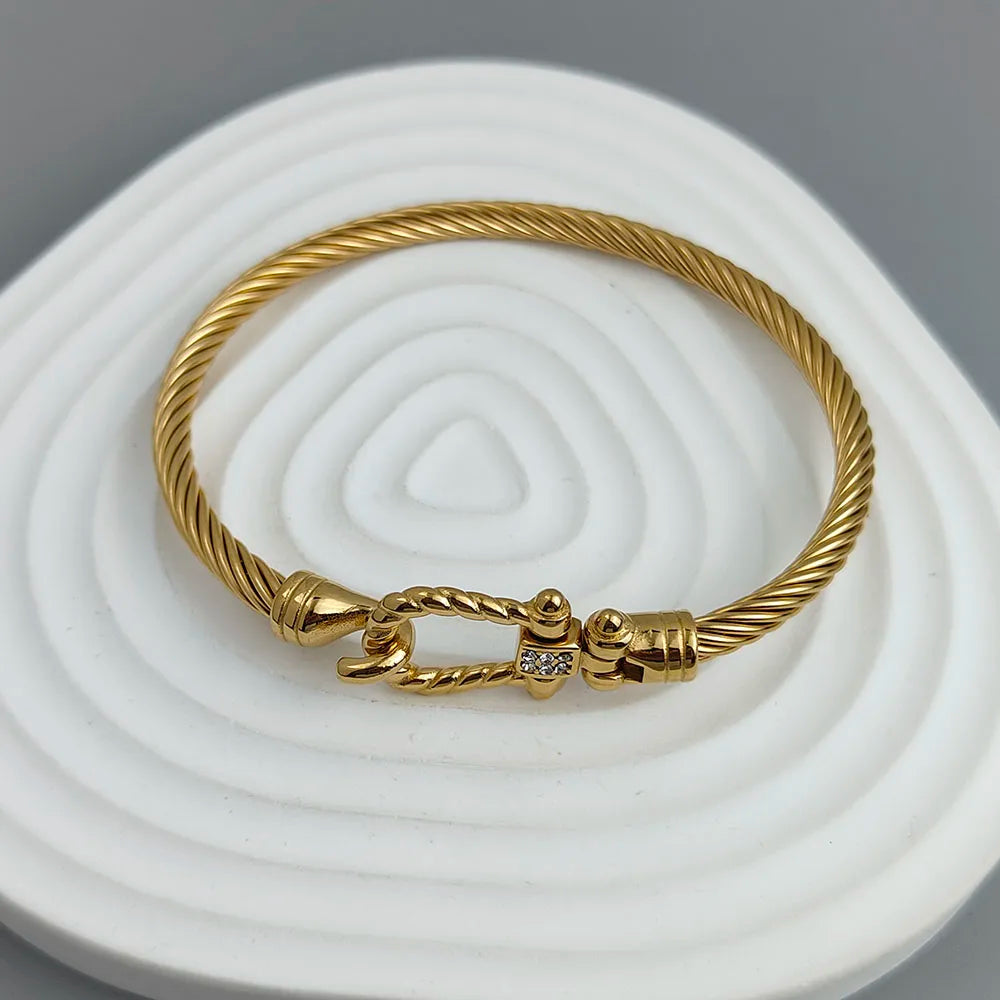 18K Gold-Plated Stainless Steel Horseshoe Bracelet – Waterproof Couple’s Jewelry