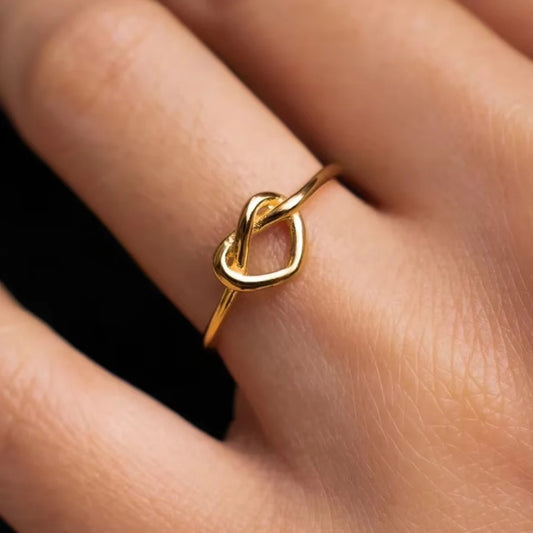 Gold Heart Couple Ring – Elegant Women’s Wedding Jewelry