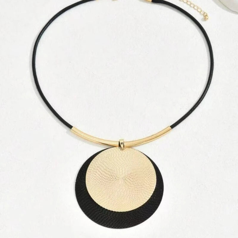 Creative Large Round Vintage Pendant Necklace – Personalized Punk Style Jewelry for Women