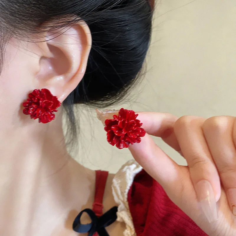 White & Red Flower Stud Earrings – Trendy Acrylic Women’s Wedding Jewelry