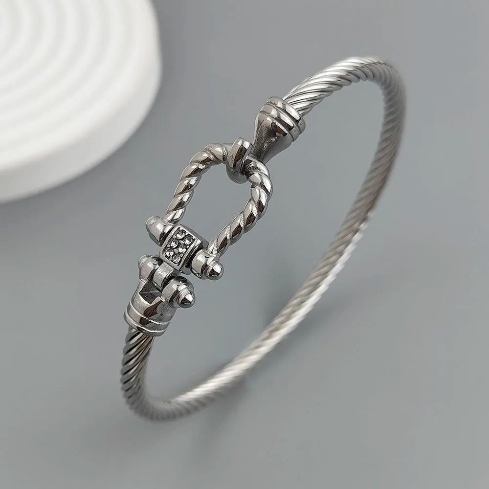 18K Gold-Plated Stainless Steel Horseshoe Bracelet – Waterproof Couple’s Jewelry