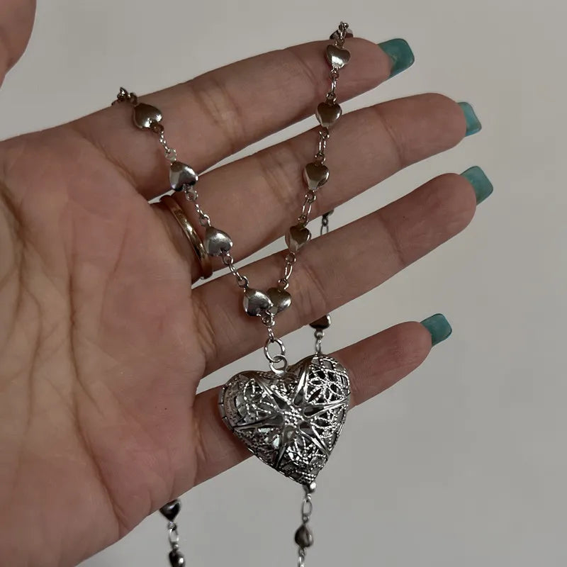 Romantic Heart Locket Pendant – Openable Stainless Steel Photo Frame Necklace for Men & Women