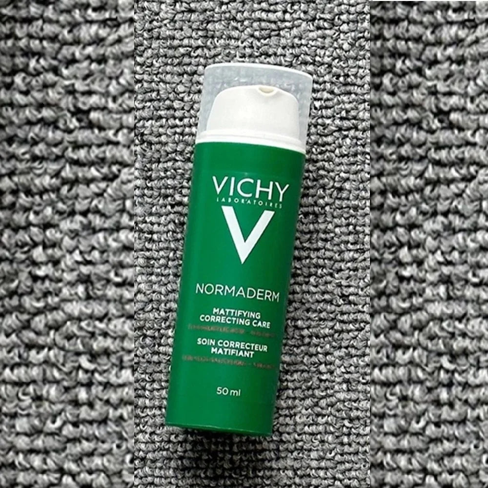 VICHY 16% Vitamin C + Hyaluronic Acid Serum – Rejuvenating & Moisturizing Facial Care with Salicylic Acid, Repairs Skin Barrier & Restores Radiance