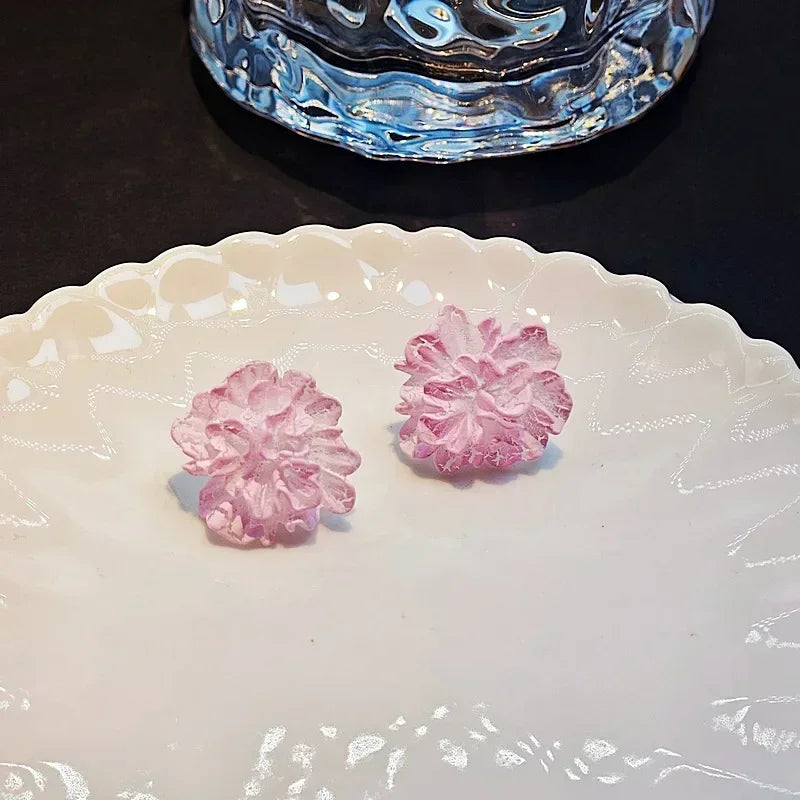 Big White Flower Stud Earrings – Unique Women’s Wedding Jewelry