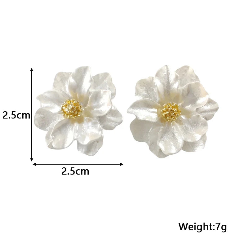 White Acrylic Flower Stud Earrings – Korean Fashion Women’s Jewelry