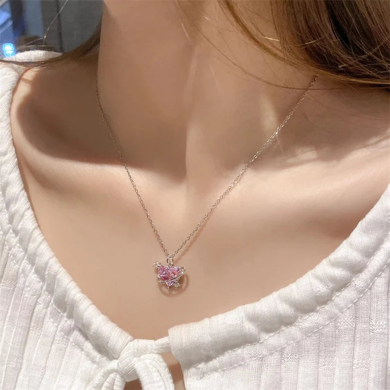 Y2K Pink Planet Heart Zircon Pendant Necklace – Aesthetic Clavicle Jewelry for Women