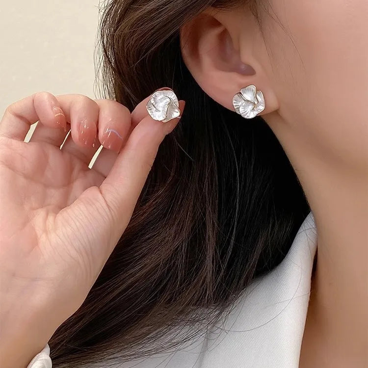 Black Enamel Flower Stud Earrings – Unique Multi-Layer Women’s Jewelry
