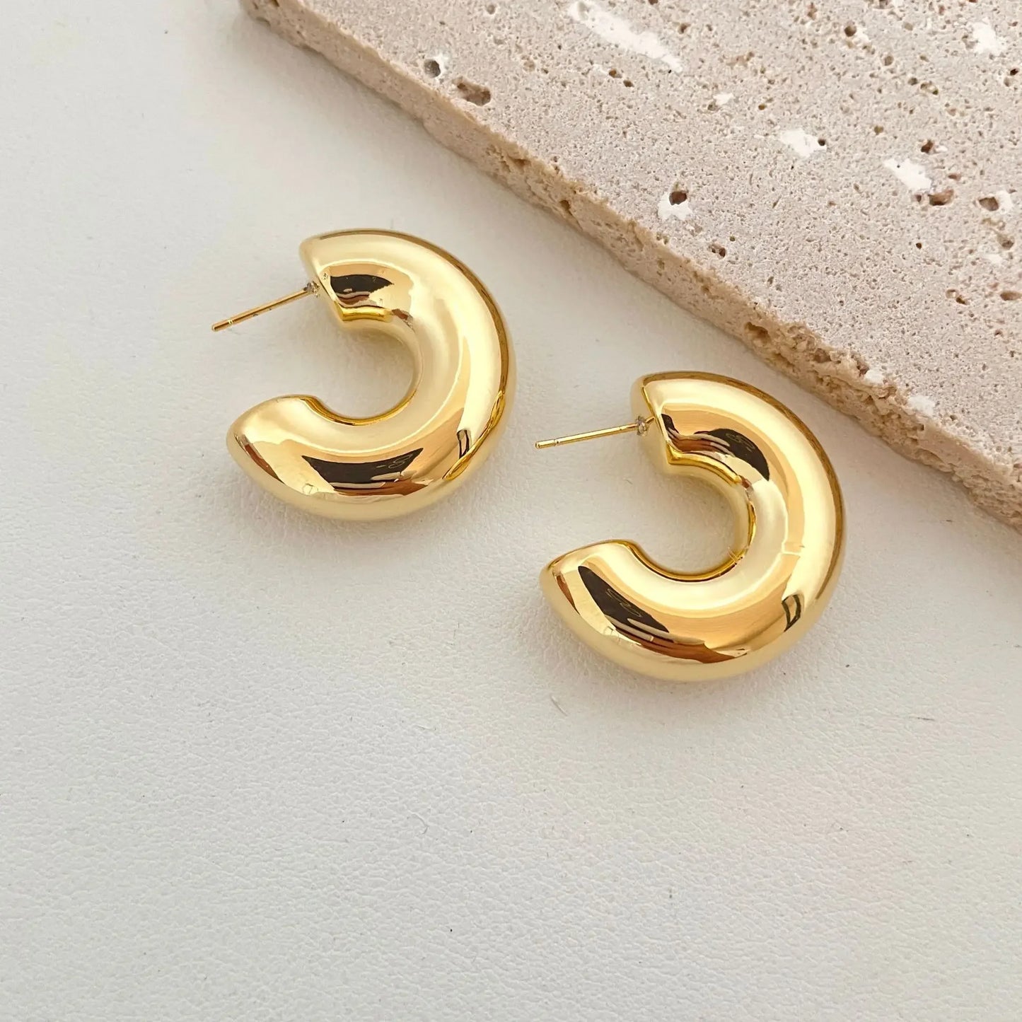 LATS Retro Geometric Hoop Earrings – Irregular Simple Circle Fashion Jewelry for Women