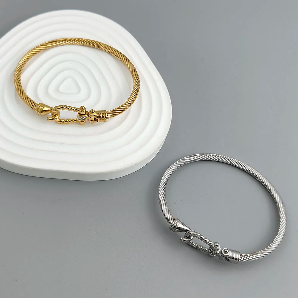 18K Gold-Plated Stainless Steel Horseshoe Bracelet – Waterproof Couple’s Jewelry