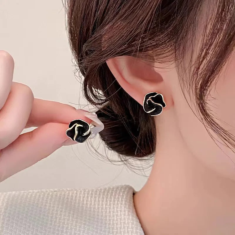 Black Enamel Flower Stud Earrings – Unique Multi-Layer Women’s Jewelry