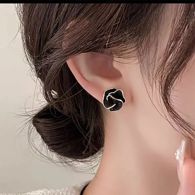 Black Enamel Flower Stud Earrings – Unique Multi-Layer Women’s Jewelry