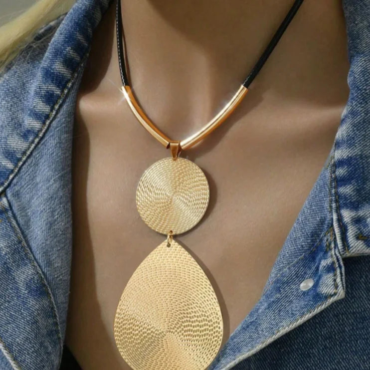Creative Large Round Vintage Pendant Necklace – Personalized Punk Style Jewelry for Women