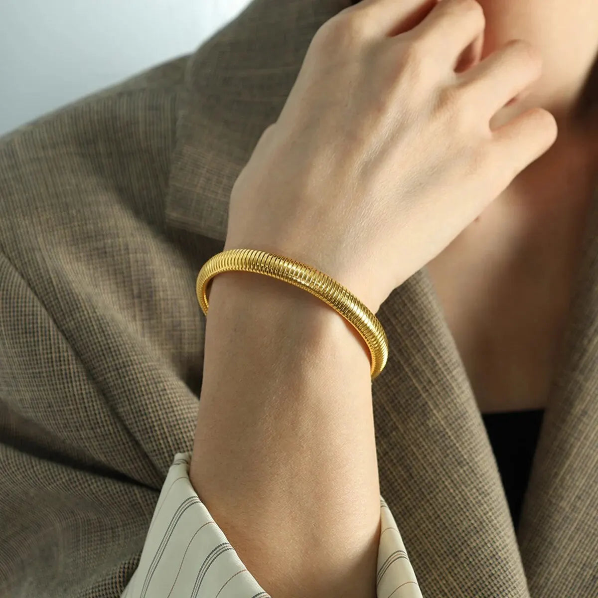 Waterproof 18K Gold Plated Stainless Steel Thick Bracelet – Unisex Jewelry