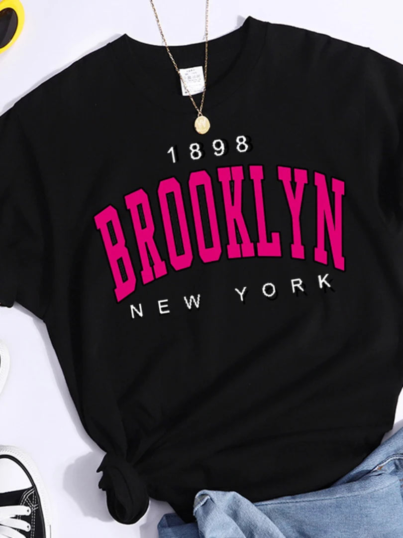Brooklyn 1898 T-Shirt – Casual Y2K Streetwear for Women