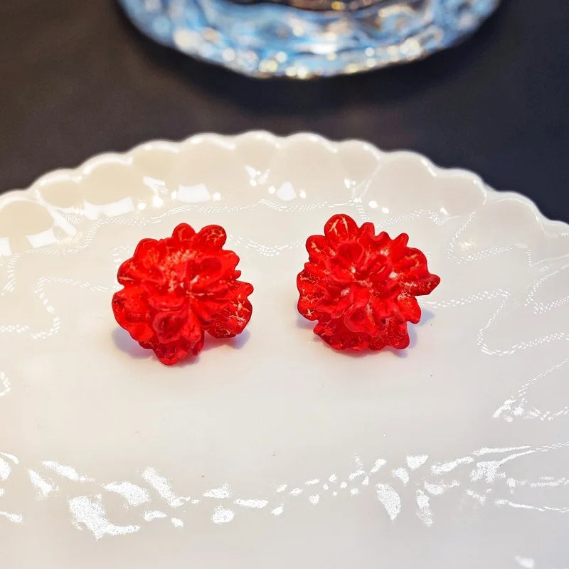 White & Red Flower Stud Earrings – Trendy Acrylic Women’s Wedding Jewelry