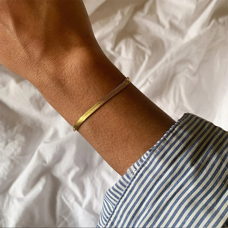 Gold Stainless Steel Twist Cuban Chain Bracelet – Women’s Jewelry Gift
