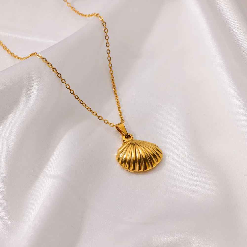 316L Stainless Steel Multilayer Heart Necklace – Gold Goth Clavicle Choker for Women
