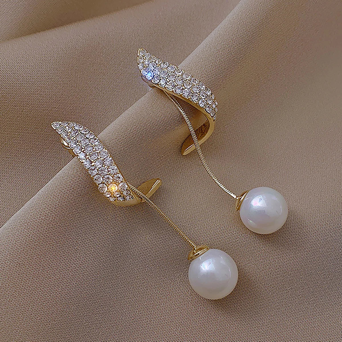 Bow Pearl Diamond Stud Earrings – Elegant Women’s Silver Needle Jewelry