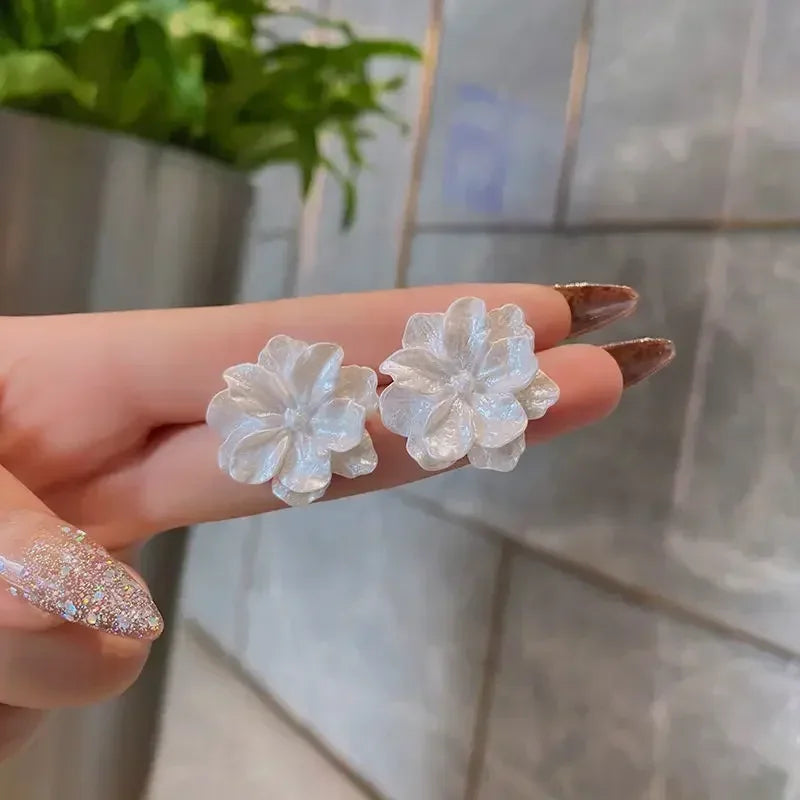 Big White Flower Stud Earrings – Unique Women’s Wedding Jewelry