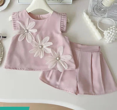 Girls’ Summer Outfit – 2-Piece Floral T-Shirt & Shorts Set