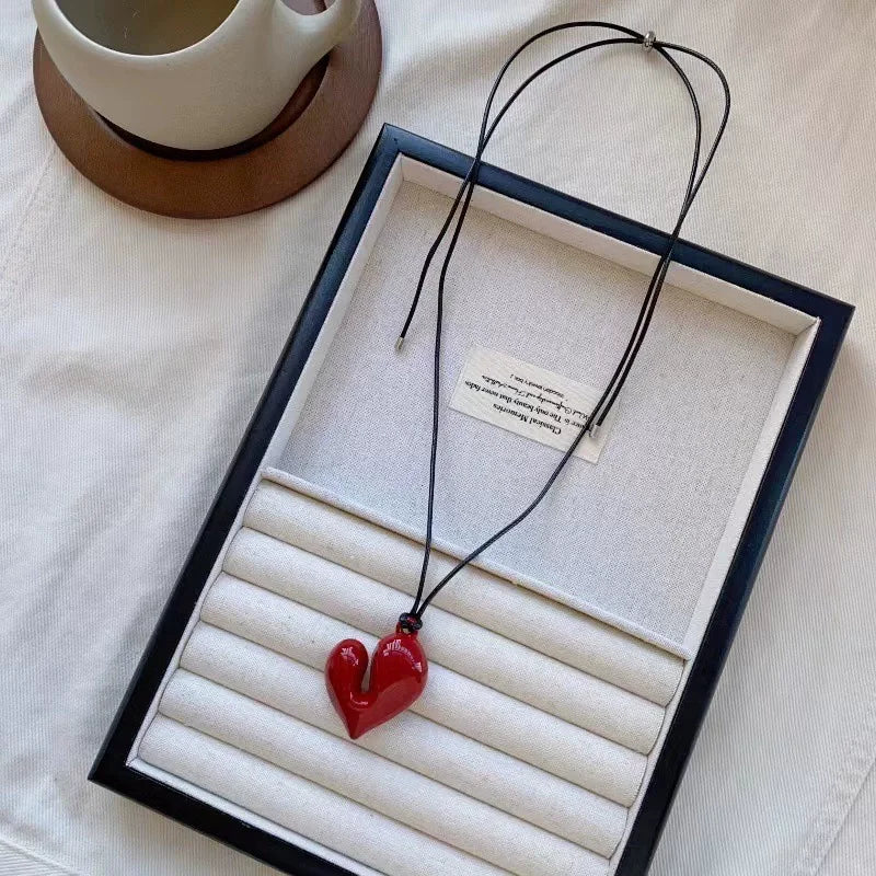 Charming Irregular Heart Pendant Rope Necklace – Adjustable Simple Jewelry for Women