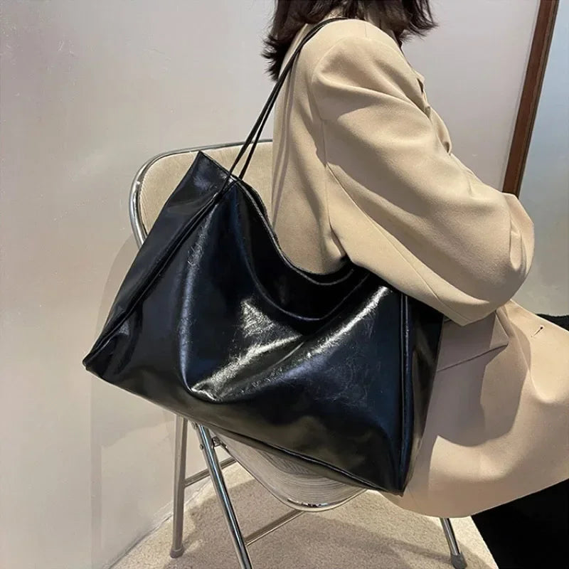 Women’s Retro PU Leather Tote – Large Soft Shoulder/Crossbody Bucket Bag