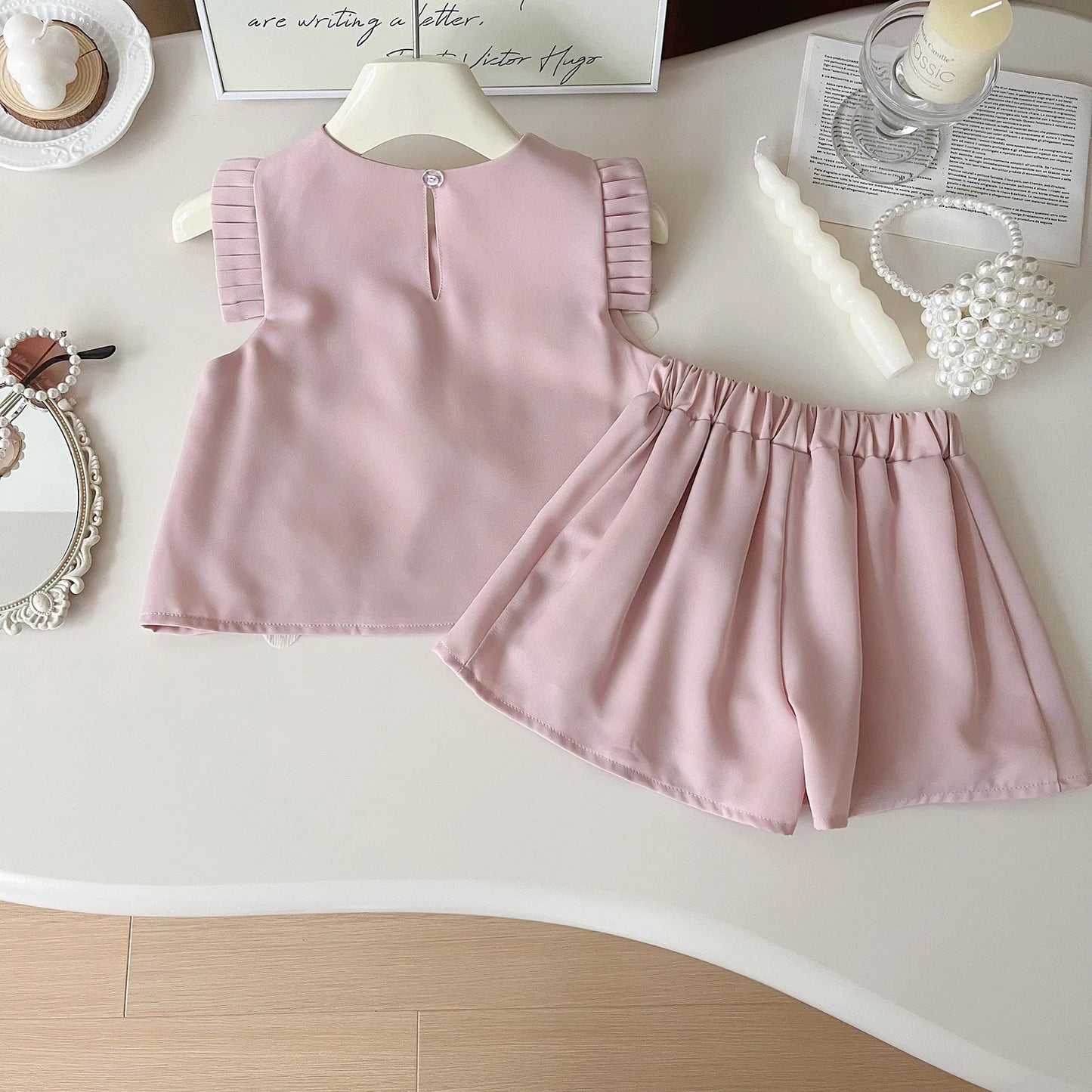 Girls’ Summer Outfit – 2-Piece Floral T-Shirt & Shorts Set