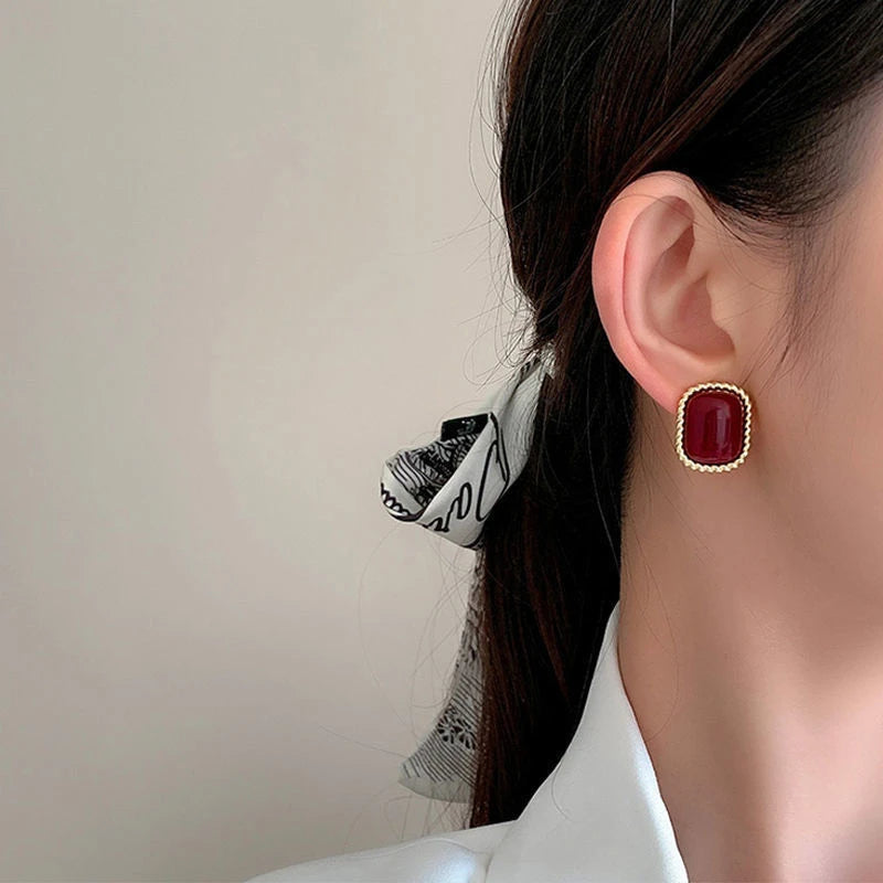 Wine Red Pearl Flower Heart Stud Earrings – Vintage Women’s Geometric Jewelry