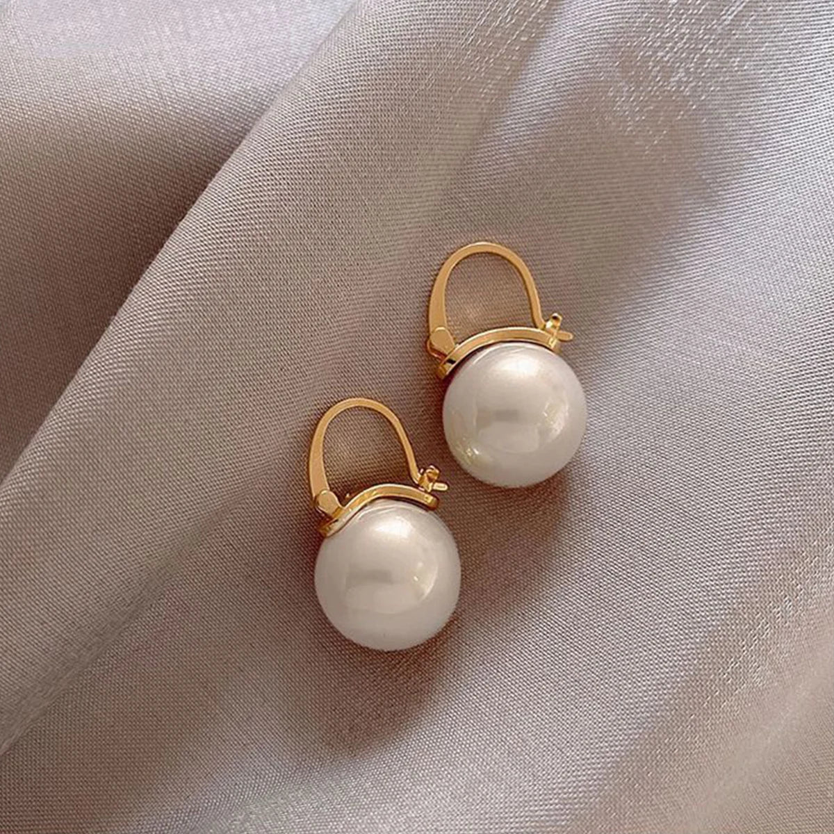 Bow Pearl Diamond Stud Earrings – Elegant Women’s Silver Needle Jewelry