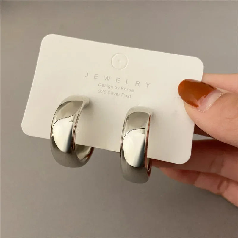 LATS Retro Geometric Hoop Earrings – Irregular Simple Circle Fashion Jewelry for Women