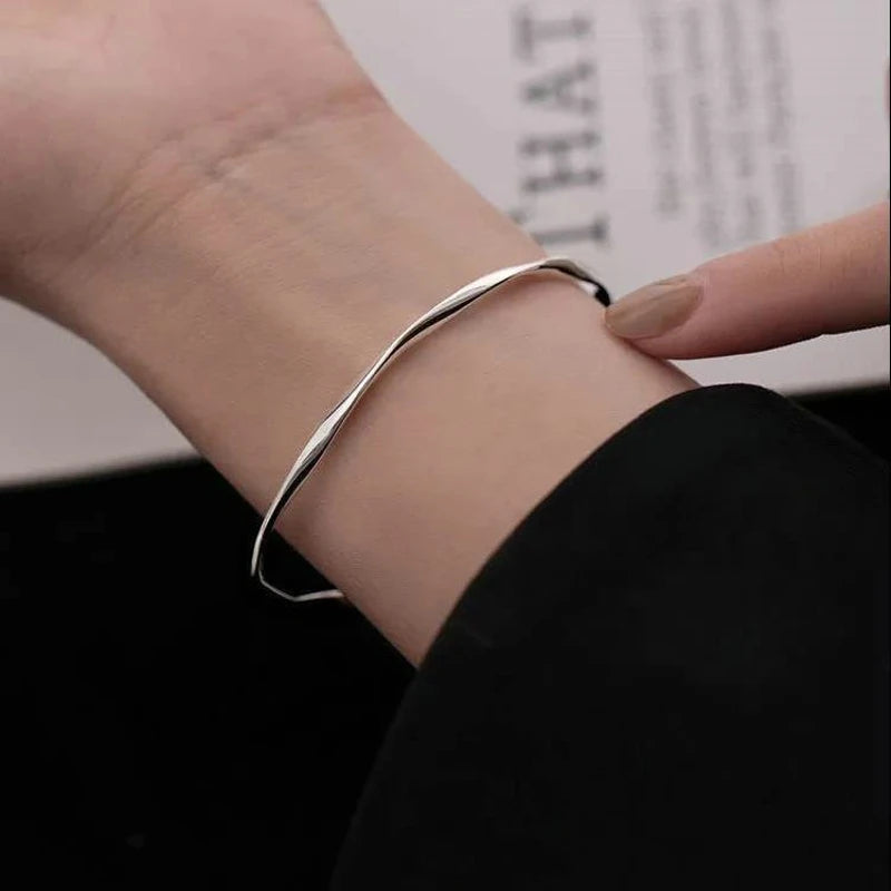 Personalized Retro Twisted Gold Bracelet – Unique Jewelry Gift for Women