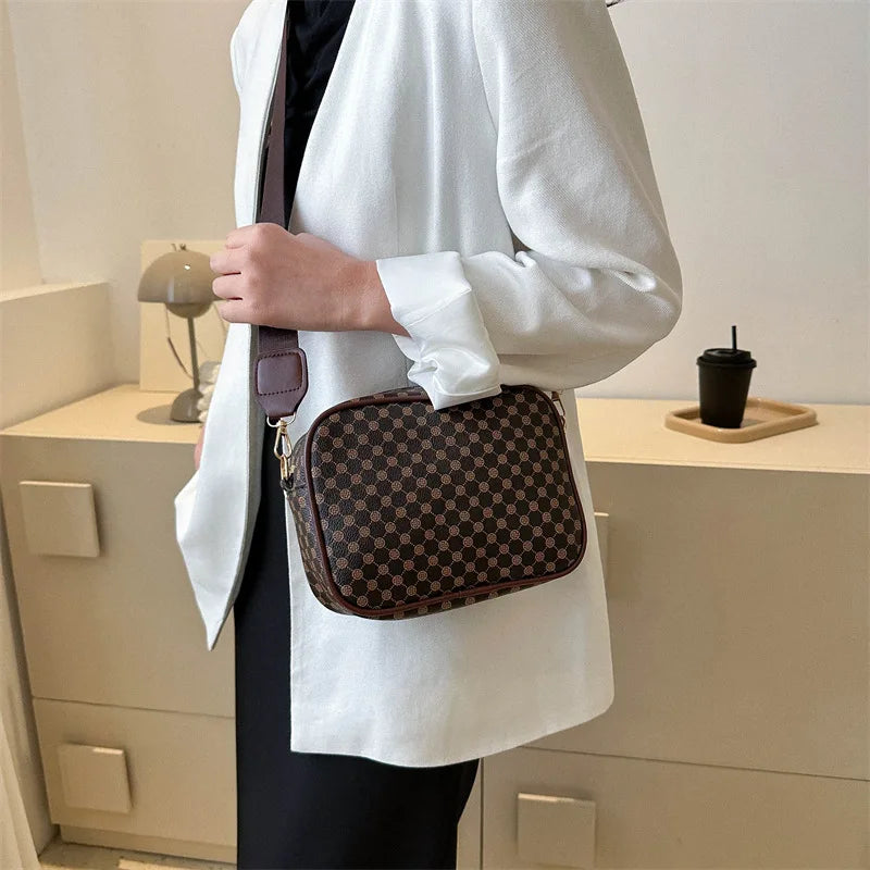 Vintage Pattern Shell Crossbody Bag – Small Luxury Designer Shoulder Purse for Women