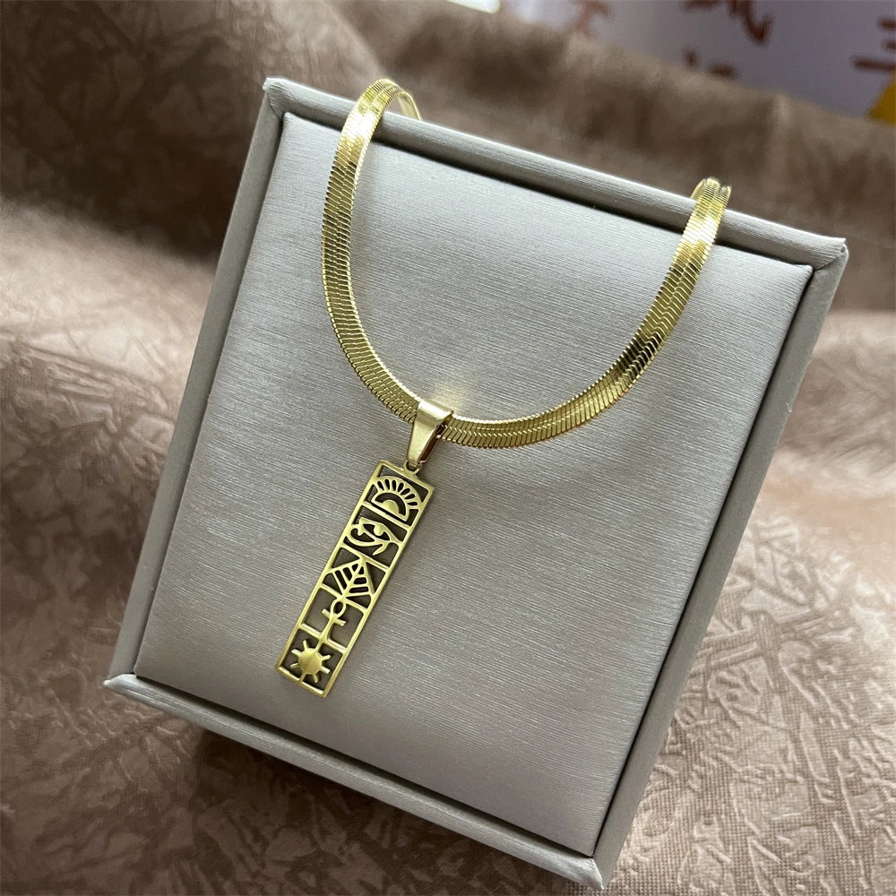 Exaggerated Punk O-Shaped Pendant Necklace – Chunky Stainless Steel Snake Chain for Men & Women